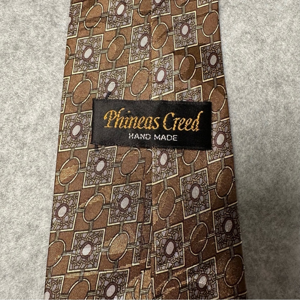 Phineas Creed Hand Made Men Silk Jacquard Geometric Pattern Necktie Gold Brown - Picture 3 of 4